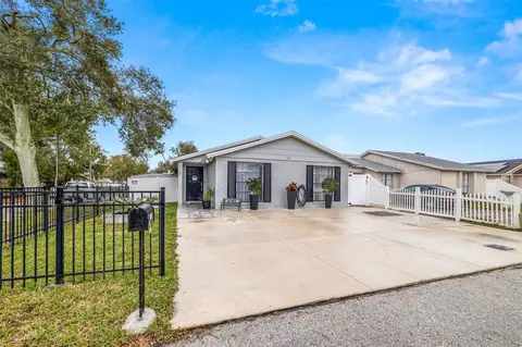 9116 Baymeadow Ct, Tampa, FL 33615