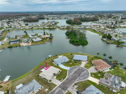 1805 Burlington Cir, Sun City Center, FL 33573
