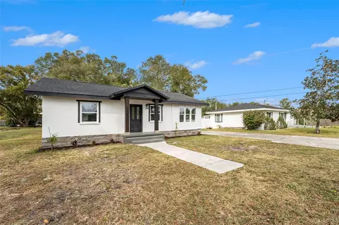 5333 19th St, Zephyrhills, FL 33542
