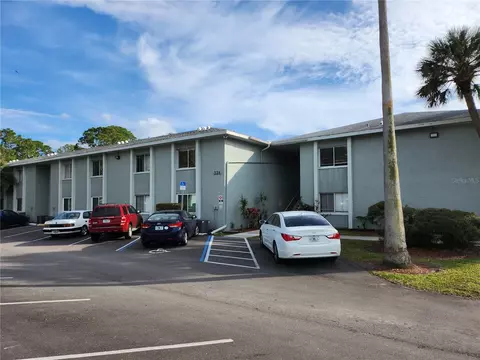 334 48th Ave N #226, Saint Petersburg, FL 33703