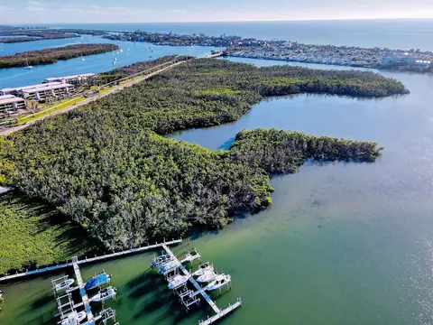 7108 Trout Ln, Englewood, FL 34223