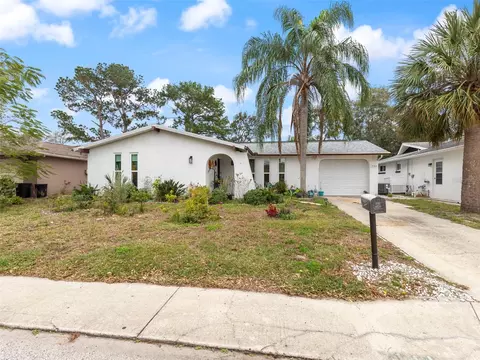 7144 Isle Dr, Port Richey, FL 34668