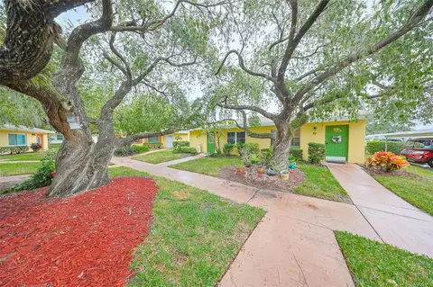401 Dorchester Pl #57, Sun City Center, FL 33573