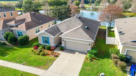 6448 Twin Bridges Dr, Zephyrhills, FL 33541