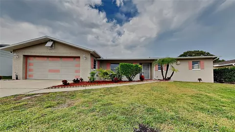 1266 Gladstone Dr, Deltona, FL 32725