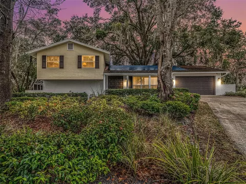 23700 Lake Hills Dr, Lutz, FL 33559