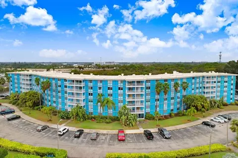 3315 58th Ave S #614, Saint Petersburg, FL 33712