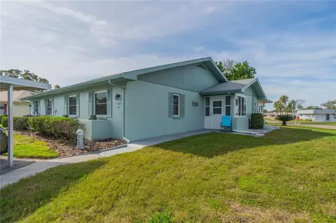 302 Fowling Ct #B, Sun City Center, FL 33573