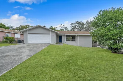 991 Sunrise Dr, Tarpon Springs, FL 34689