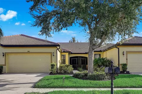 327 Bluewater Falls Ct, Apollo Beach, FL 33572