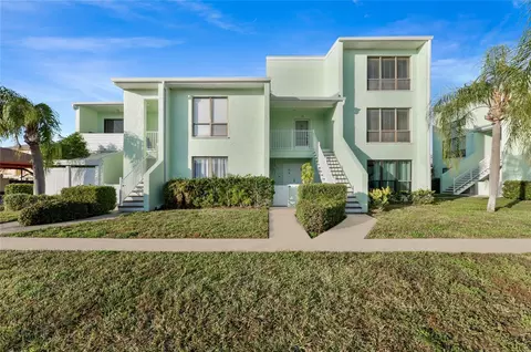 1 Windrush Blvd # 32, Indian Rocks Beach, FL 33785