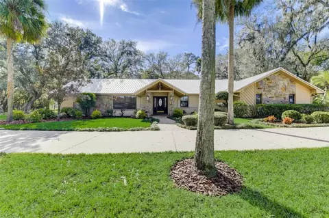 3303 E Merrin Rd, Plant City, FL 33567