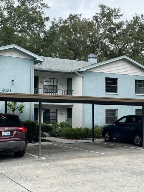 11800 Park Blvd #312, Seminole, FL 33772