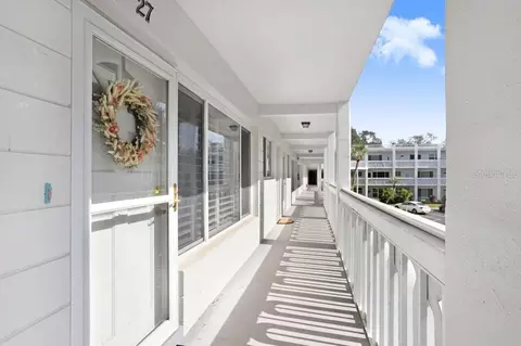 2021 Australia Way W #27, Clearwater, FL 33763