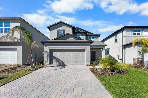 2957 Adams Cross Dr, Zephyrhills, FL 33540