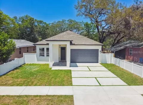 1537 42nd St S, Saint Petersburg, FL 33711