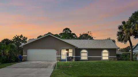 757 Tulip Dr, Sebastian, FL 32958