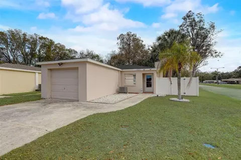 4800 Tampa Downs Blvd, Lutz, FL 33559