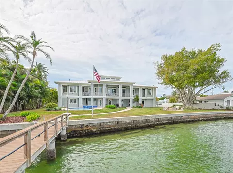 15645 Redington Dr, Redington Beach, FL 33708