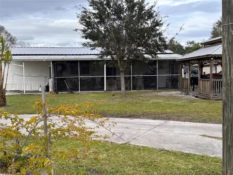 2402 14th Ave SE, Ruskin, FL 33570