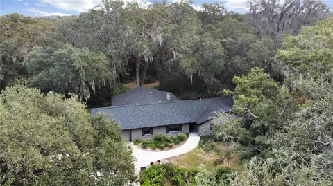 302 Chastain Rd, Seffner, FL 33584