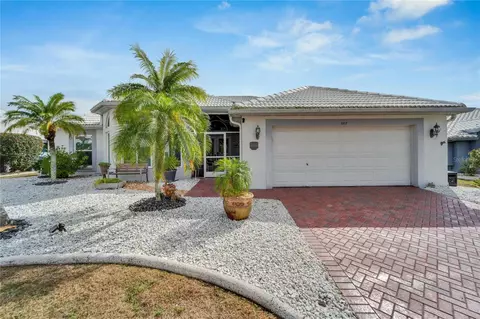 1117 Opal Ln, Sun City Center, FL 33573