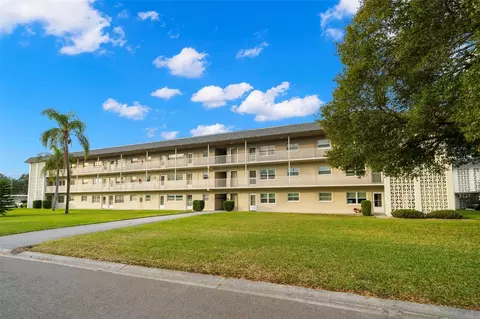 5725 12th Ave N #106D, Saint Petersburg, FL 33710