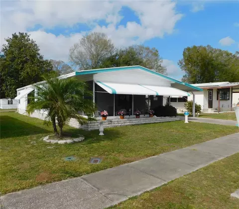 3913 Sarah Dr, Wesley Chapel, FL 33543