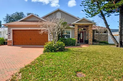 2303 S Thixton Ct, Tampa, FL 33629