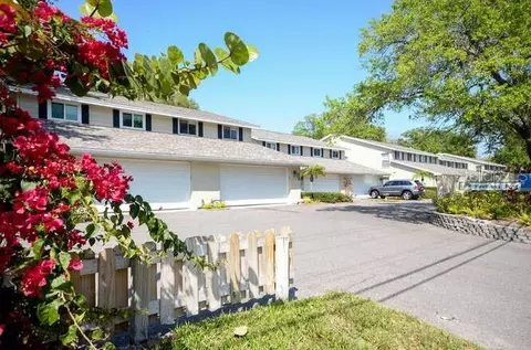 2917 W Gandy Blvd, Tampa, FL 33611