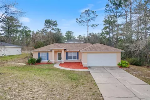 1638 W Gainsboro Ln, Citrus Springs, FL 34434
