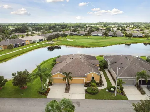 2329 Nottingham Greens Dr #2, Sun City Center, FL 33573