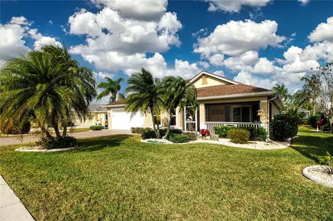 2322 Lyndhurst Dr, Sun City Center, FL 33573