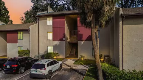 3805 S Lake Dr #240, Tampa, FL 33614