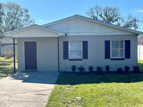 3203 Delaware Ave, Plant City, FL 33563