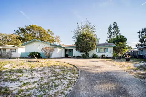 1721 Thames St, Clearwater, FL 33755