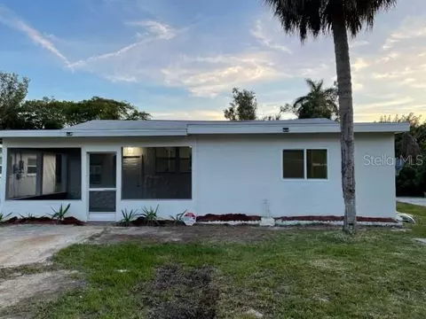 2121 Mark Ave, Punta Gorda, FL 33950