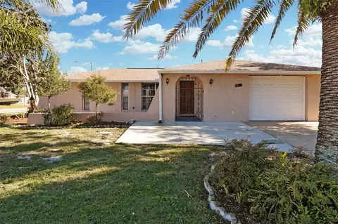 7432 Vienna Ln, Port Richey, FL 34668