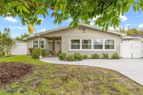 1911 Montana Ave NE, Saint Petersburg, FL 33703