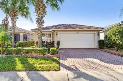 15727 Crystal Waters Dr, Wimauma, FL 33598