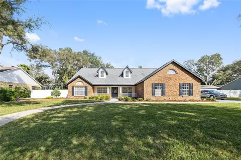 8814 Crosswood Ct, Riverview, FL 33578