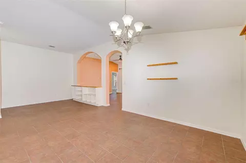 422 Down Pine Dr, Seffner, FL 33584 photo 8