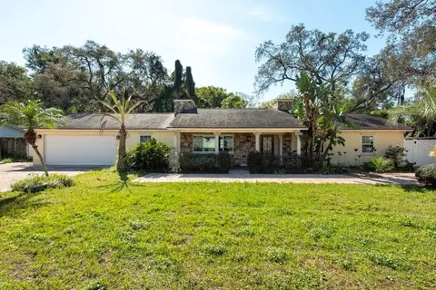 613 Overland Dr, Brandon, FL 33511