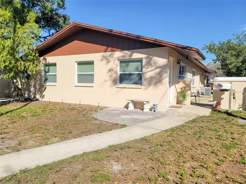 547 92nd Ave N, Saint Petersburg, FL 33702