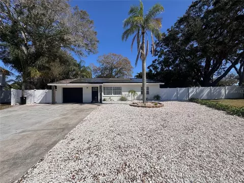 13415 88th Ave, Seminole, FL 33776