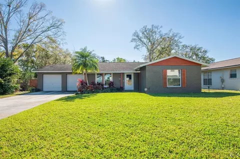 18314 Dolly Brook Ln, Lutz, FL 33549
