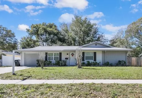 17504 Brandywine Dr, Lutz, FL 33549