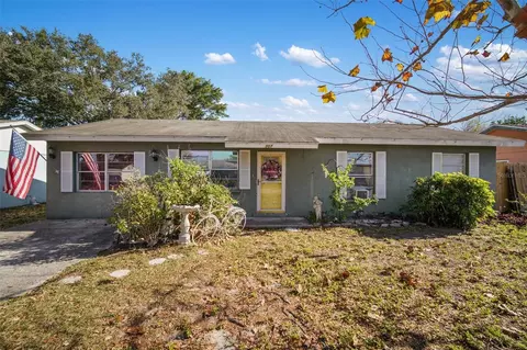 307 67th St NE, Bradenton, FL 34208
