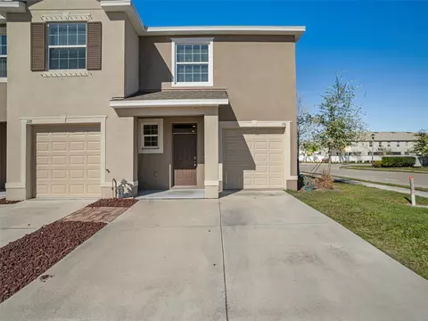 730 Barclay Wood Dr, Ruskin, FL 33570