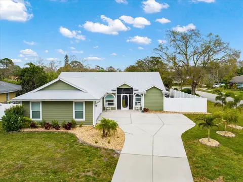 4011 Palau Dr, Sarasota, FL 34241
